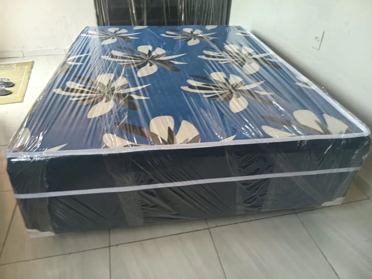 Cama box casal confortável 380$ Entrega grátis 