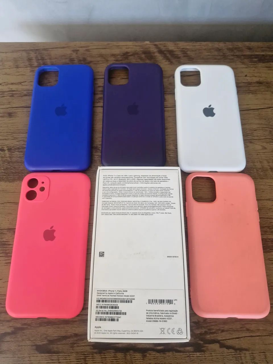 Caixa original de iphone 11 e 5 capinhas - Foto 2