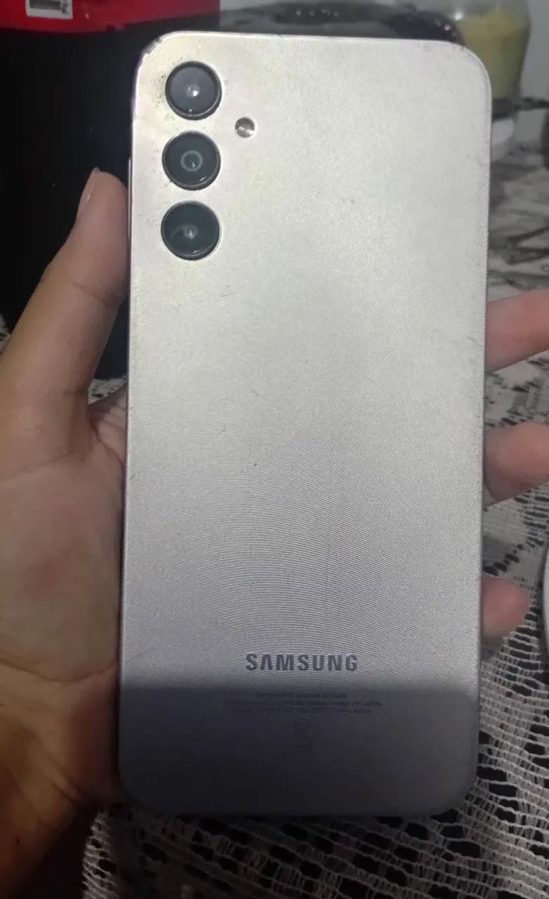 Celular Samsung em bom estado 