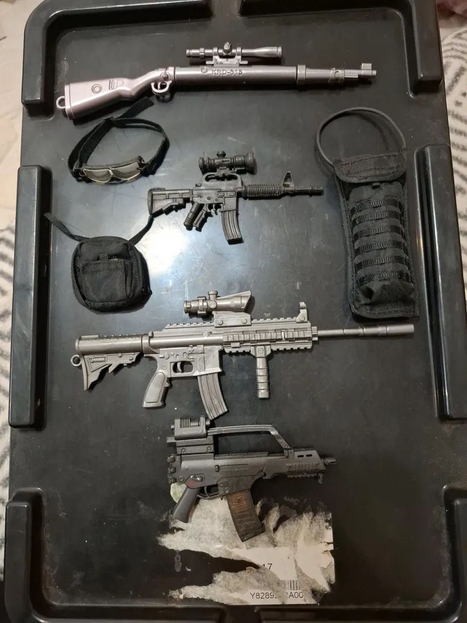 Kit Tático Armas em miniatura escala 1/6 - Foto 2