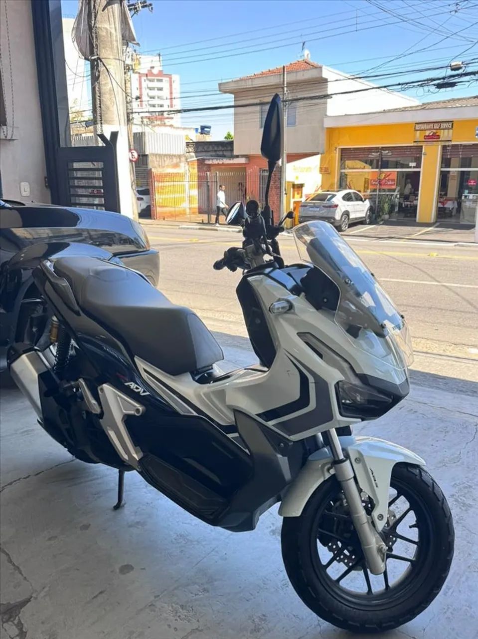 Honda Adv