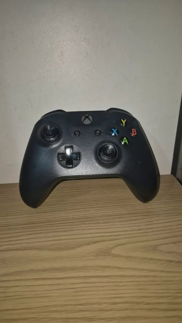 Controle xbox one original.
