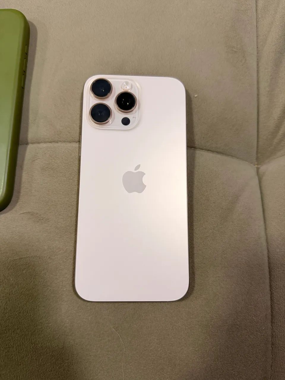 iPhone 16 pro Max Desert  - Foto 2