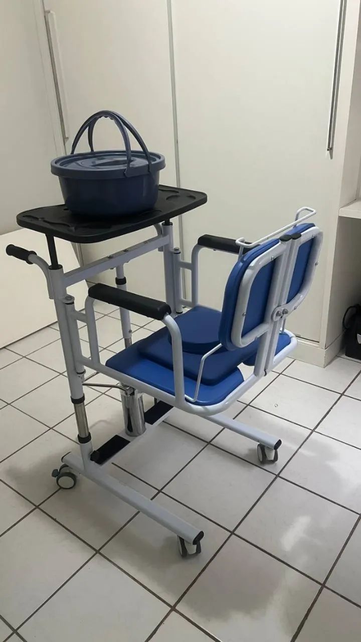 Cadeira de Transferência com Rodas para Banho e Apoio - Winner.Med 