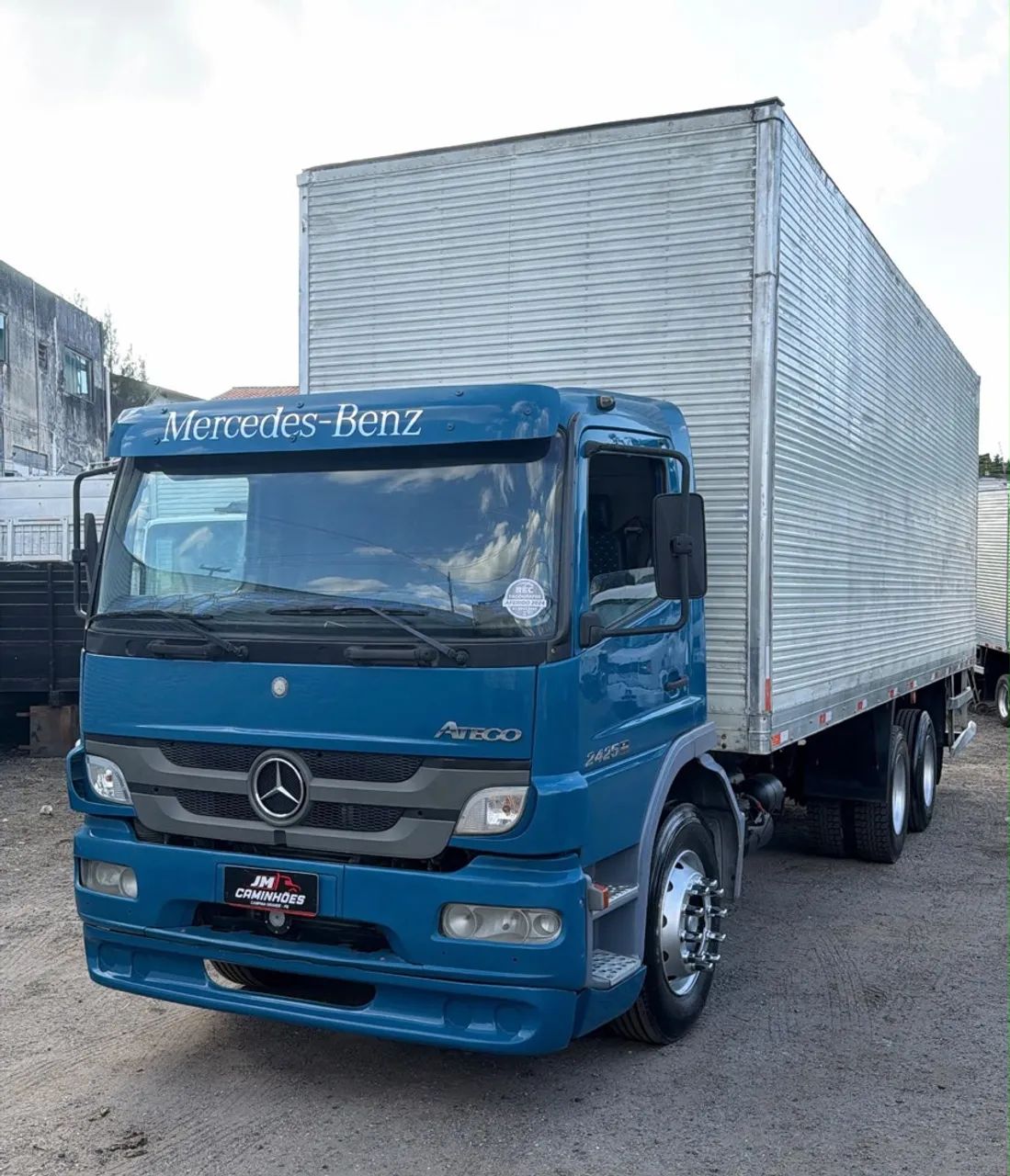 Atego 2425 2009  - Foto 2
