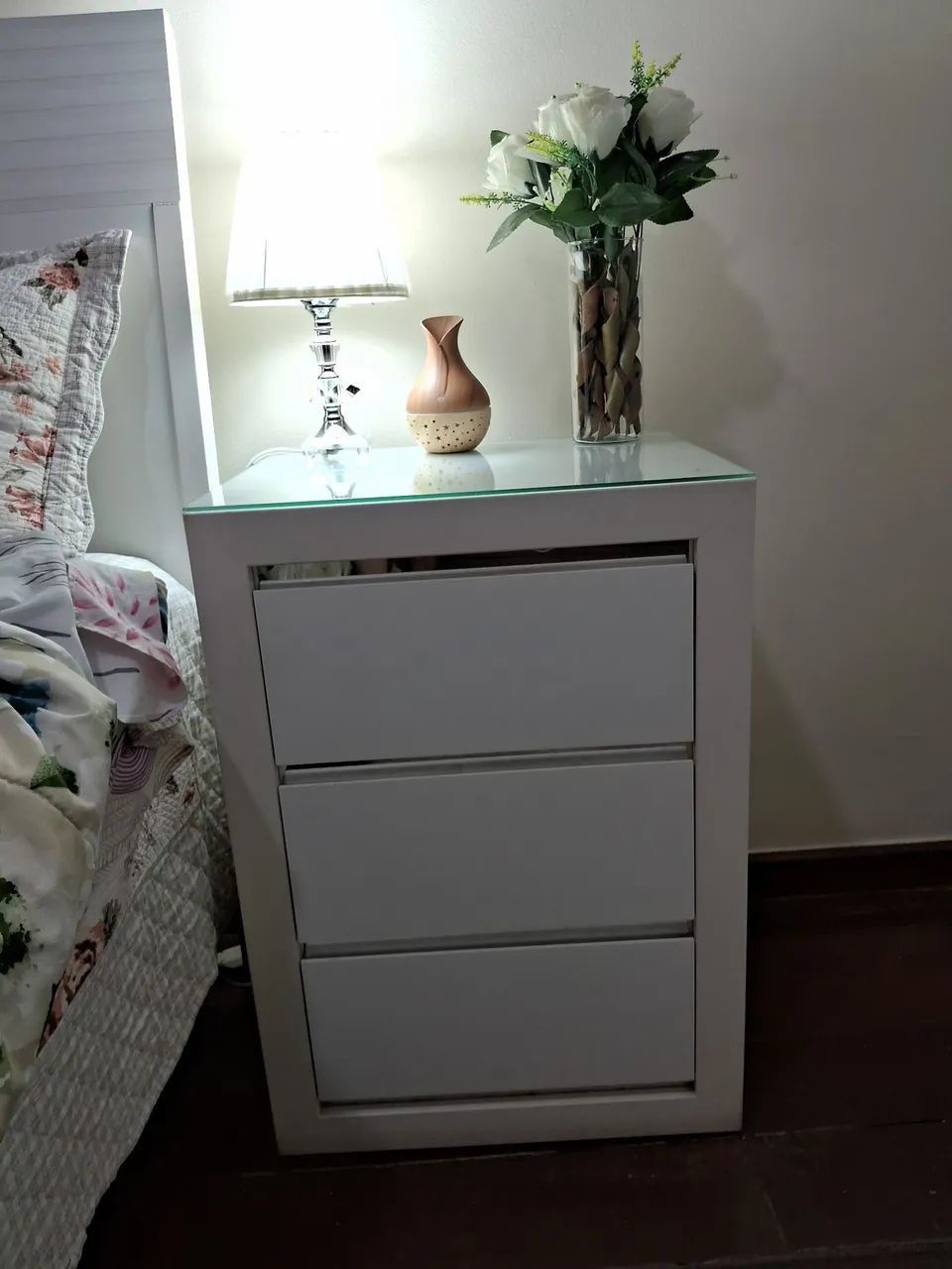 Mesa de cabeceira 