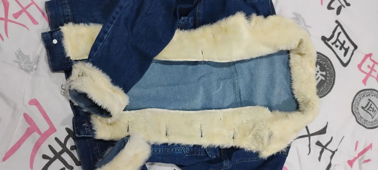 Jaqueta Jeans com Pelúcia - G - Foto 2