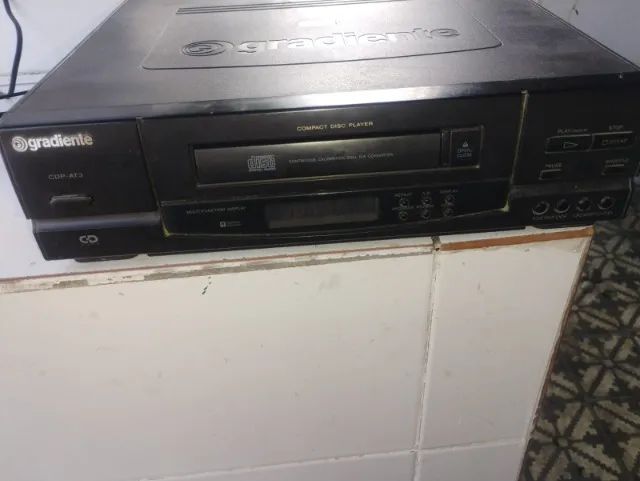 CD PLAYER GRADIENTE PAROU DE LER CD NO ESTADO !!