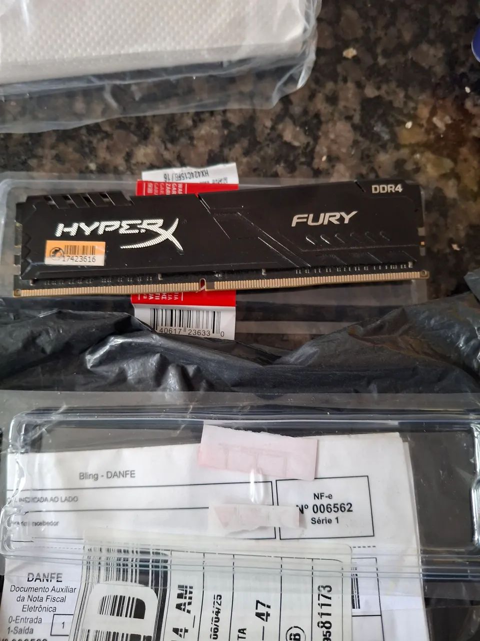 メモリー Memória 16gb fury GHz 2400 semi nova - Memória RAM - Jacintinho
