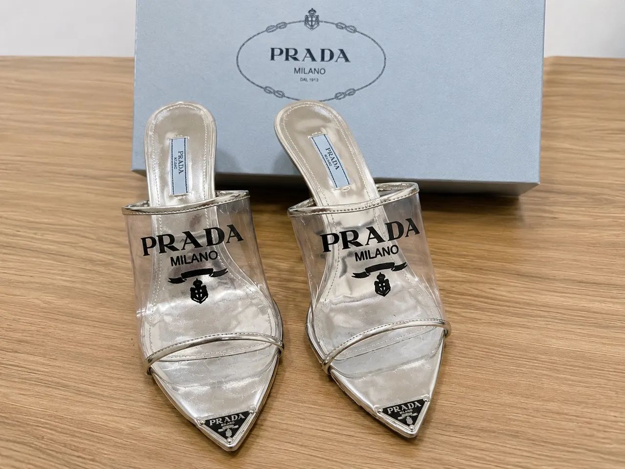 Sandália Prada Milano Original - Tam. 38 - Com Caixa - Foto 2