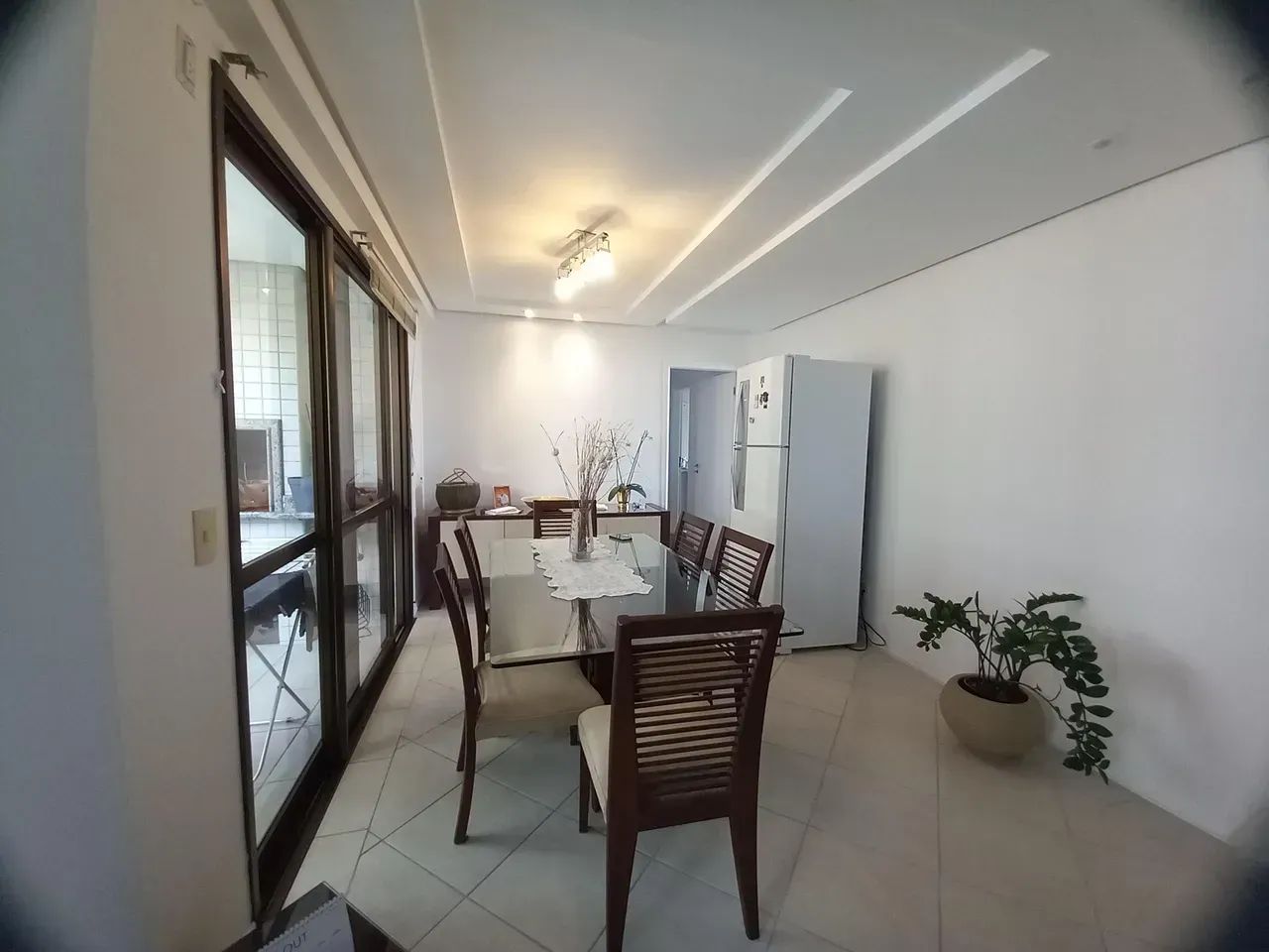 Apto com 3 dormitórios(suíte), lavabo, sacada com churrasqueira, 2 vagas - Centro - Fpolis - Foto 5
