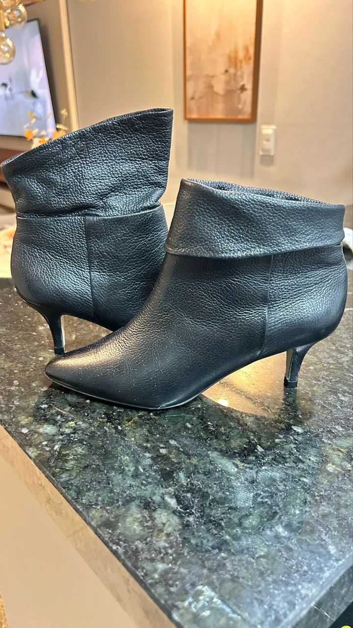 Vendo bota em couro legítimo da Capodarte  - Foto 2