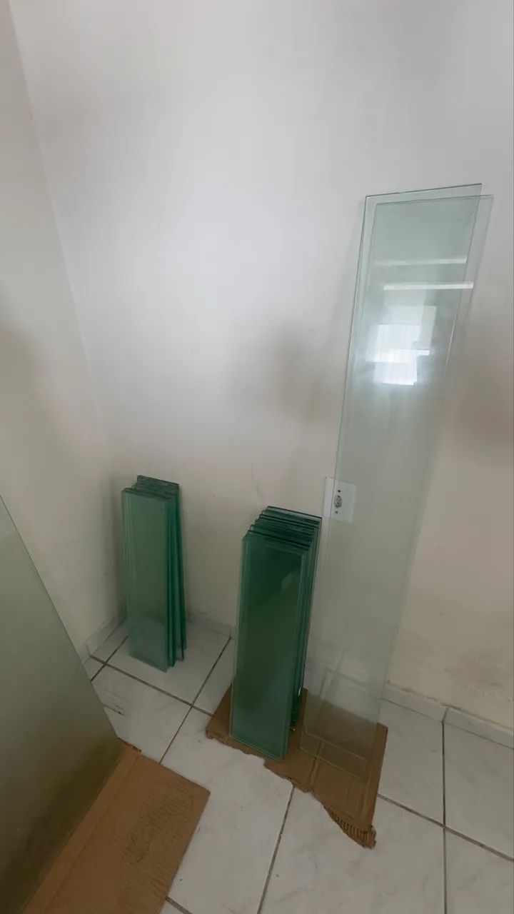 Portas e prateleiras de vidro  - Foto 4