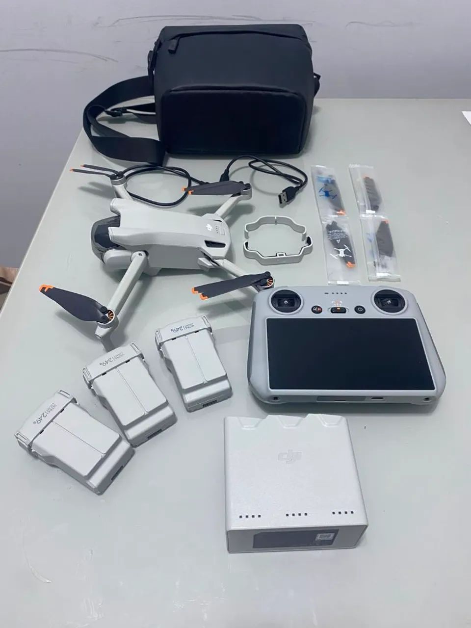 Drone DJI Mini 3 combo fly more controle com tela - Foto 3