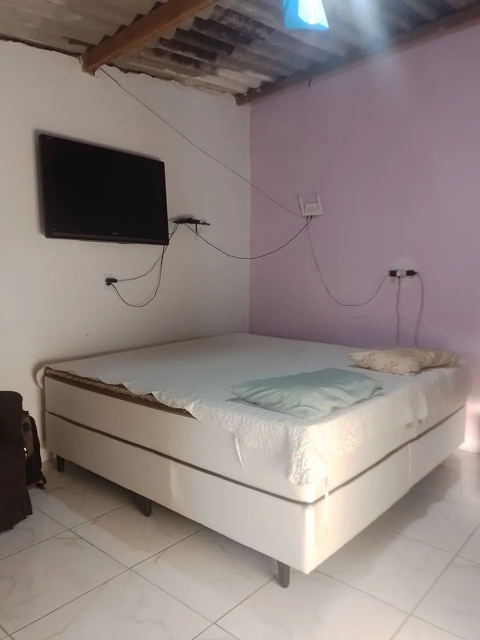 Cama King muito boa e nova