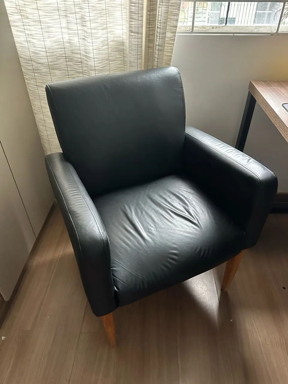 Poltrona de Couro Seminova  - Foto 3
