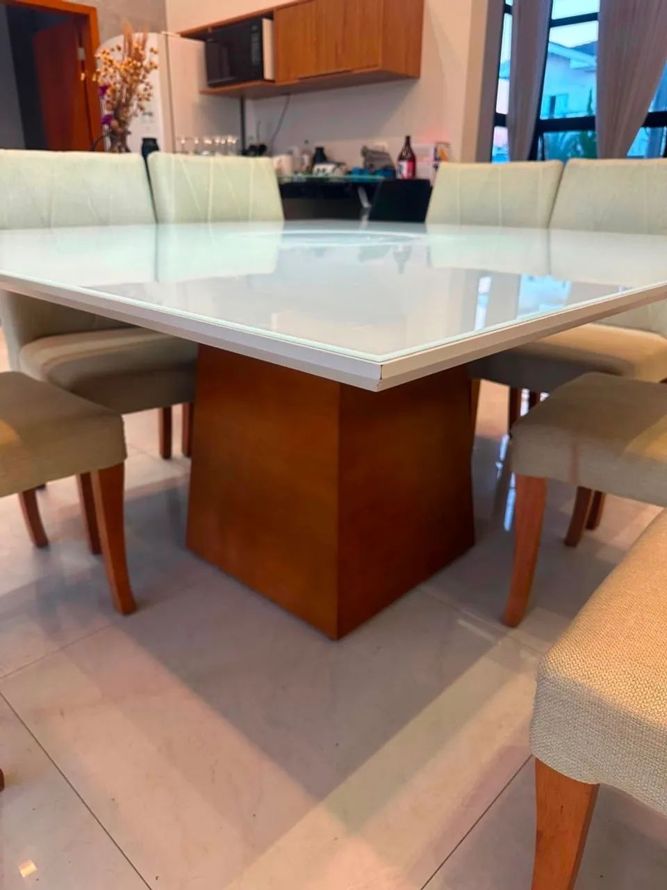 Mesa com 8 cadeiras - Foto 4