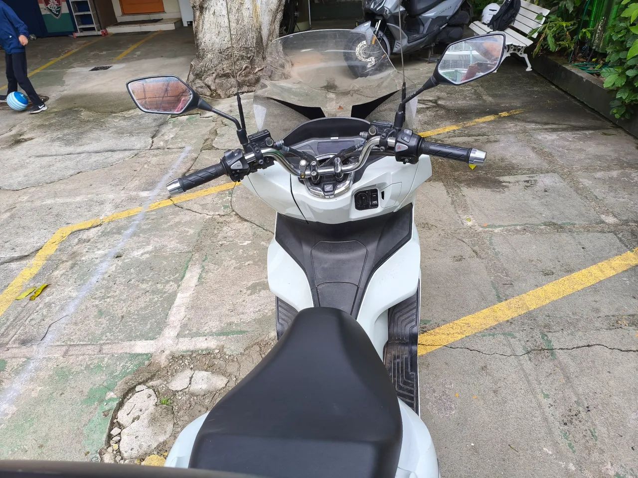 PCX 2024 branca abs - Foto 4