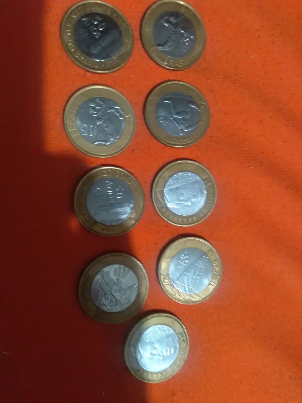 9 moedas 