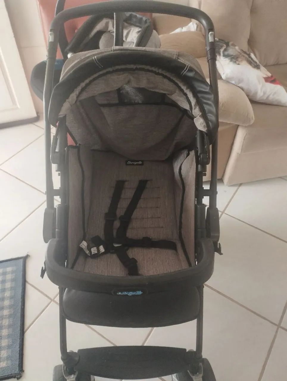 Carrinho de bebê que pode acoplar o bebê conforto, em ótimo estado  - Foto 3