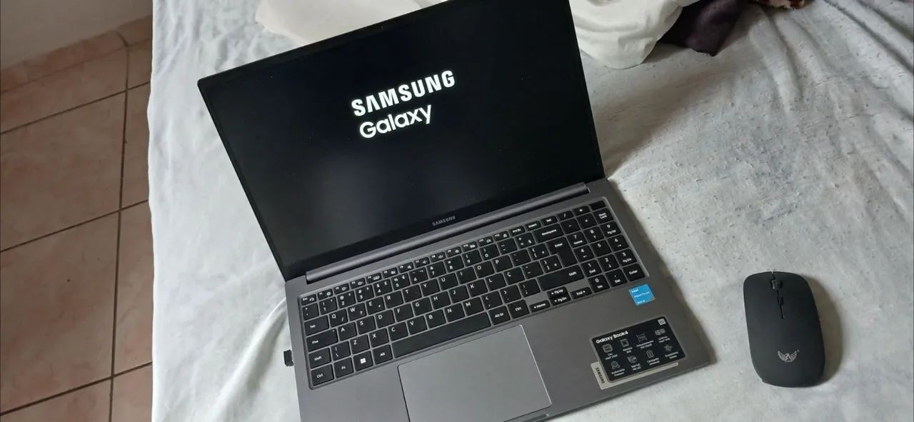 Notebook Samsung book4  - Foto 4