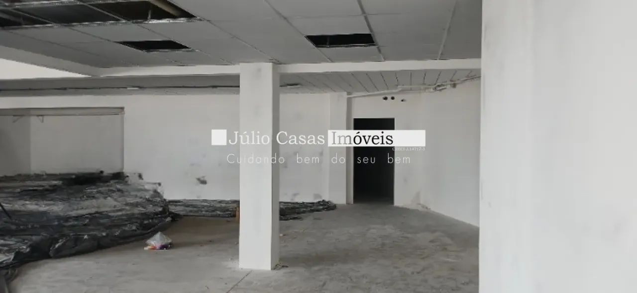 Salão Comercial de 586m² (novo) com portas de aço de 8,00m² - Foto 4