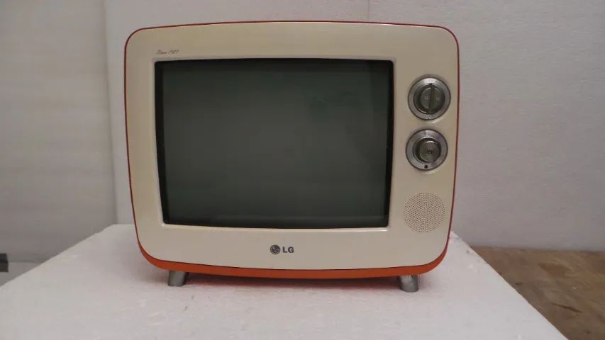 TELEVISÃO LG TV 14 POLEGADAS RETRÔ MODELO 14SR1AB FUNCIONANDO 100%