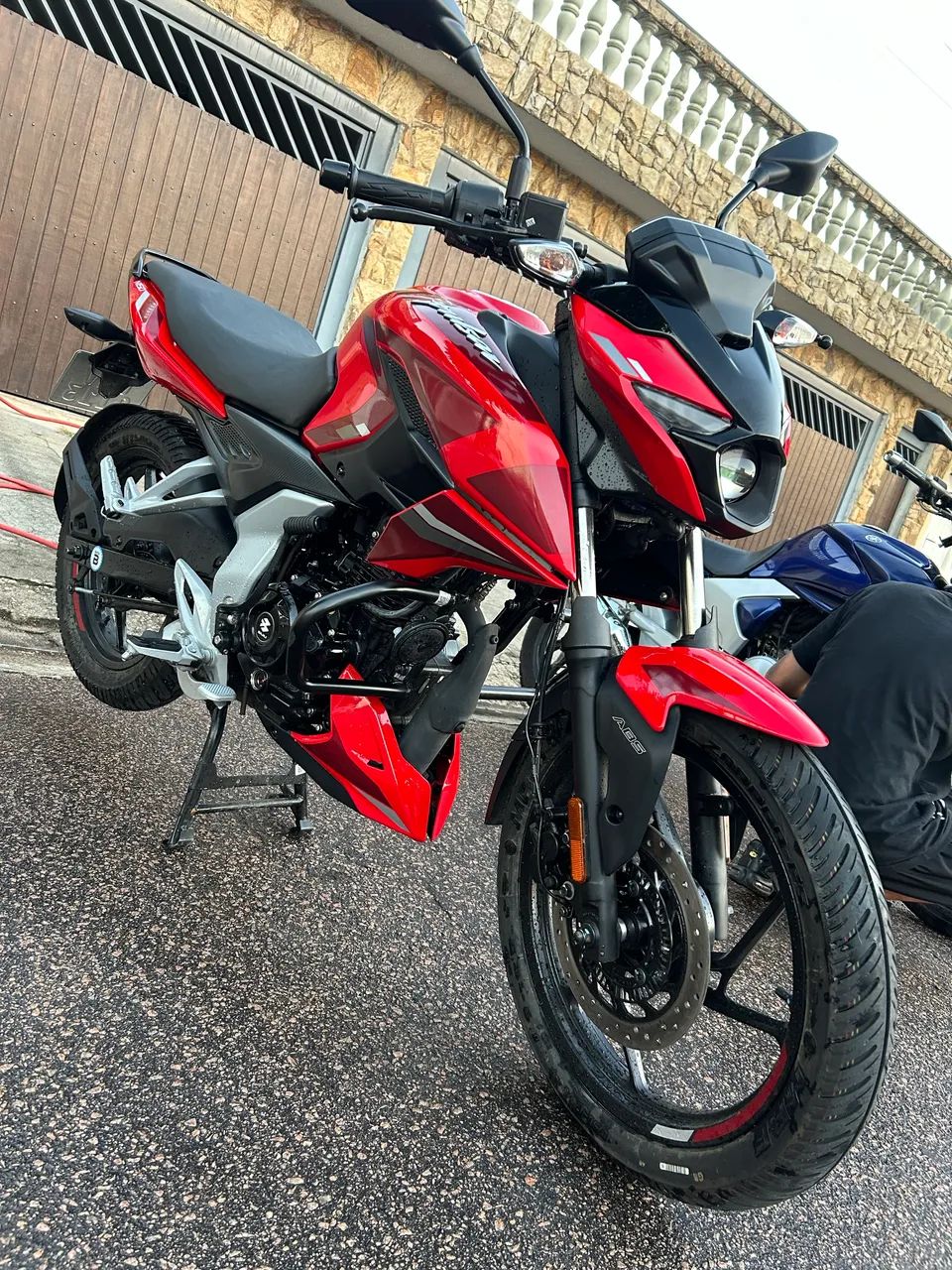 Bajaj pulsar n 150 