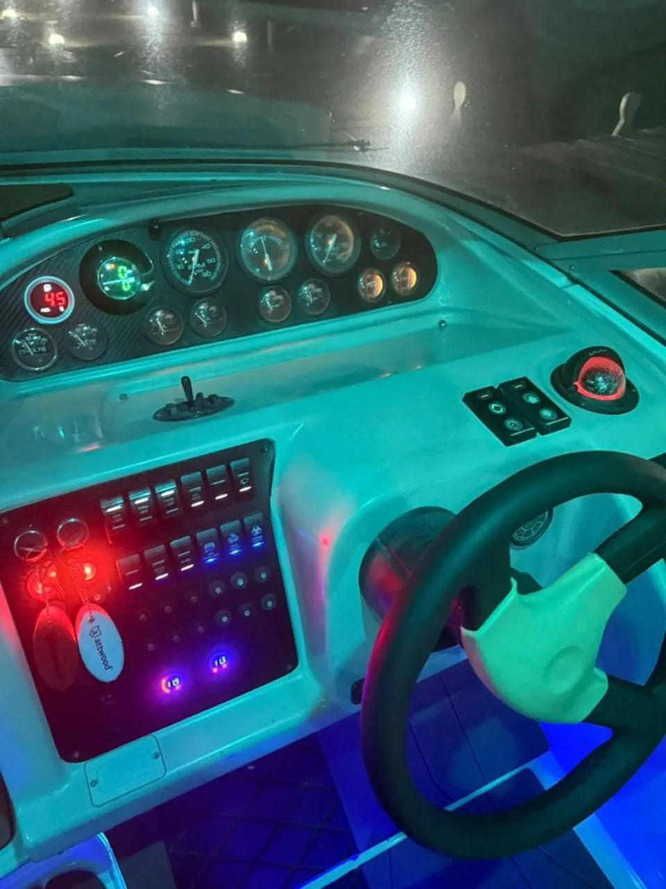 Lancha Regal-EUA 29 Pés 700 HP - Foto 6