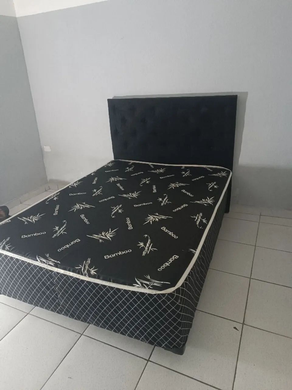 Cama de casal com cabeceira 