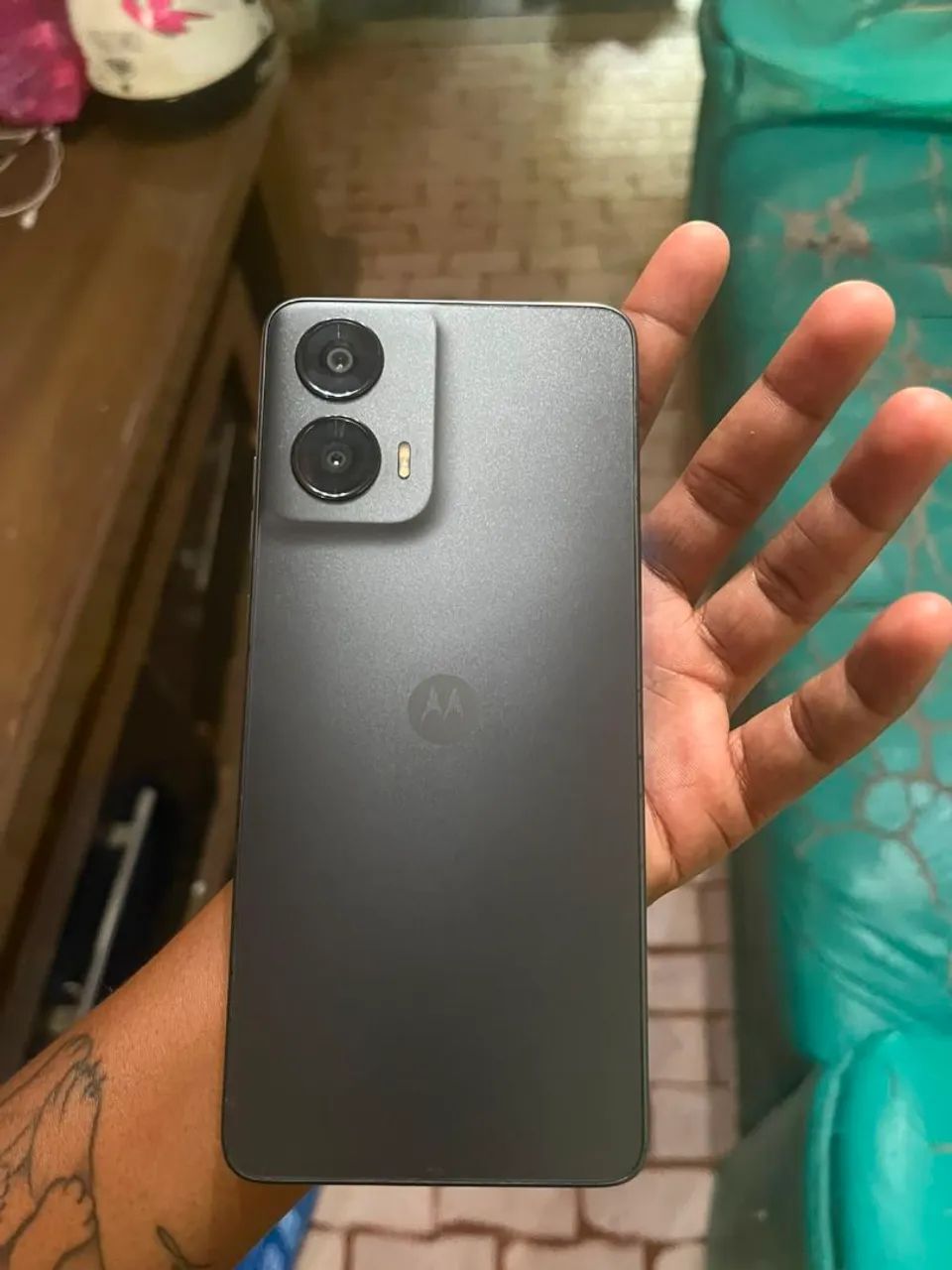 Celular semi novo