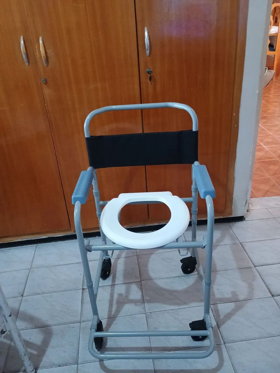 Cadeira de banho . - Foto 2