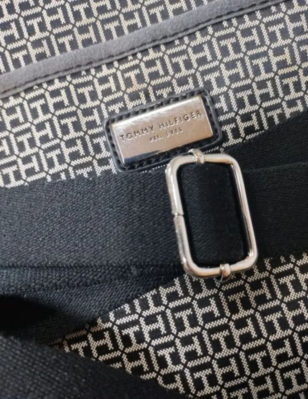 Bolsa transversal Tommy Hilfiger  - Foto 2