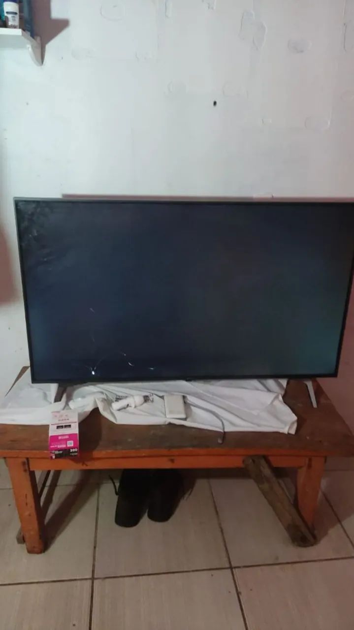 Tv LG 50 polegadas para retirada de peças, tela quebrada  - Foto 2