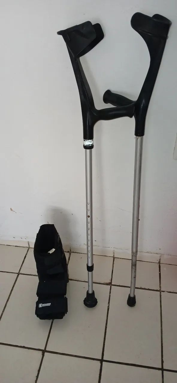 Bota ortopédica e duas Moletas. - Foto 3