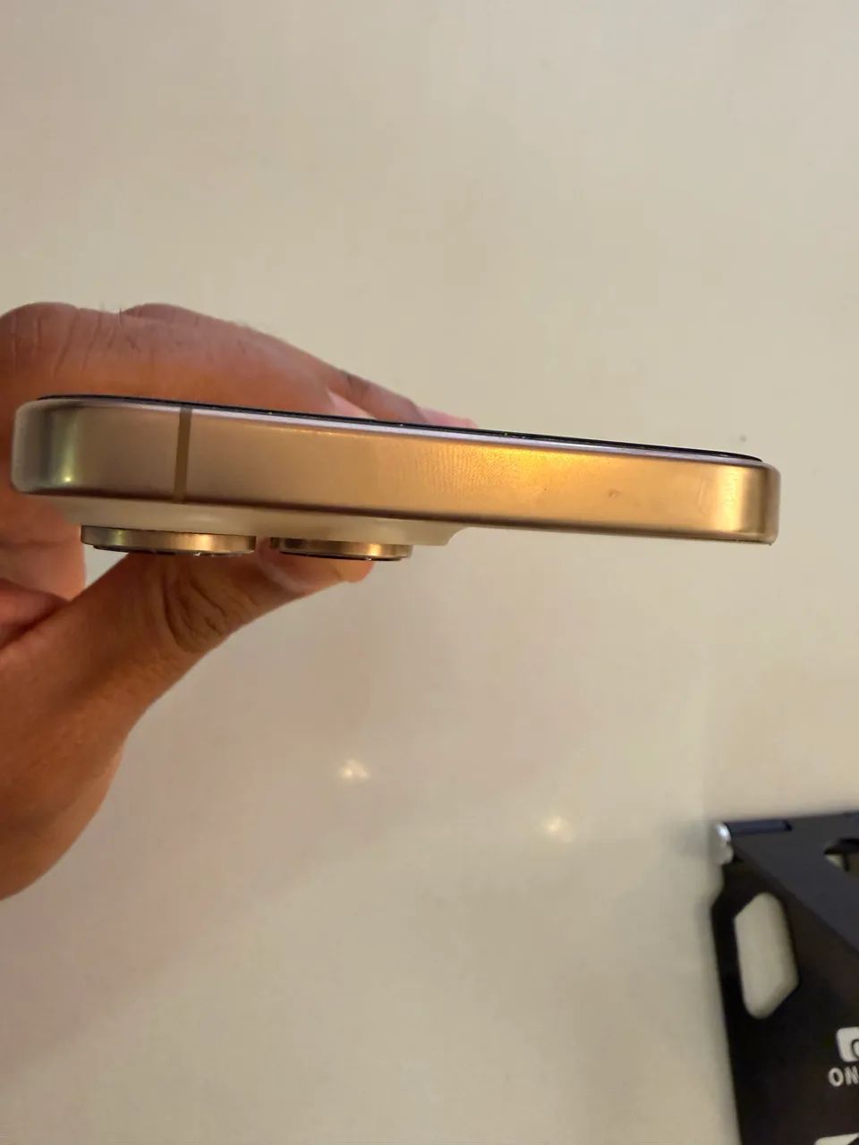 IPHONE 16 PRO MAX IMPECÁVEL  - Foto 2