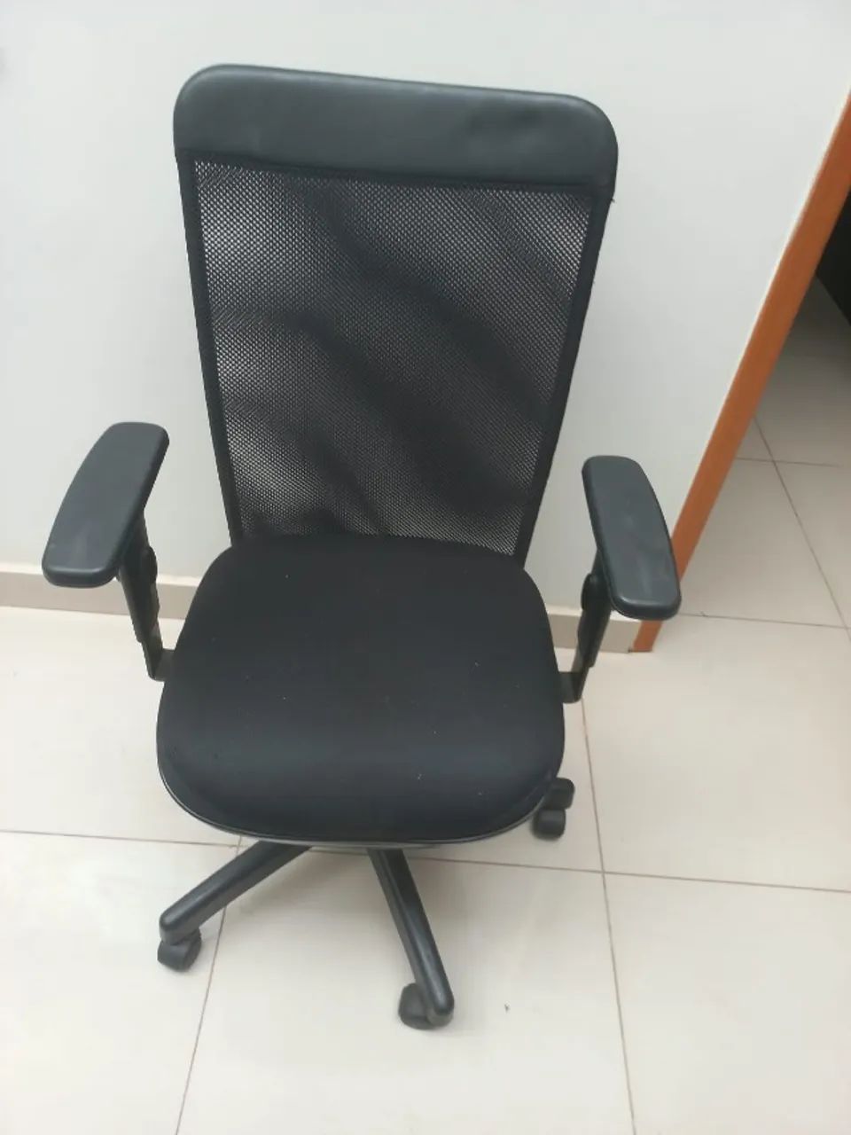 Cadeira com tela, braços e rodas - Foto 2