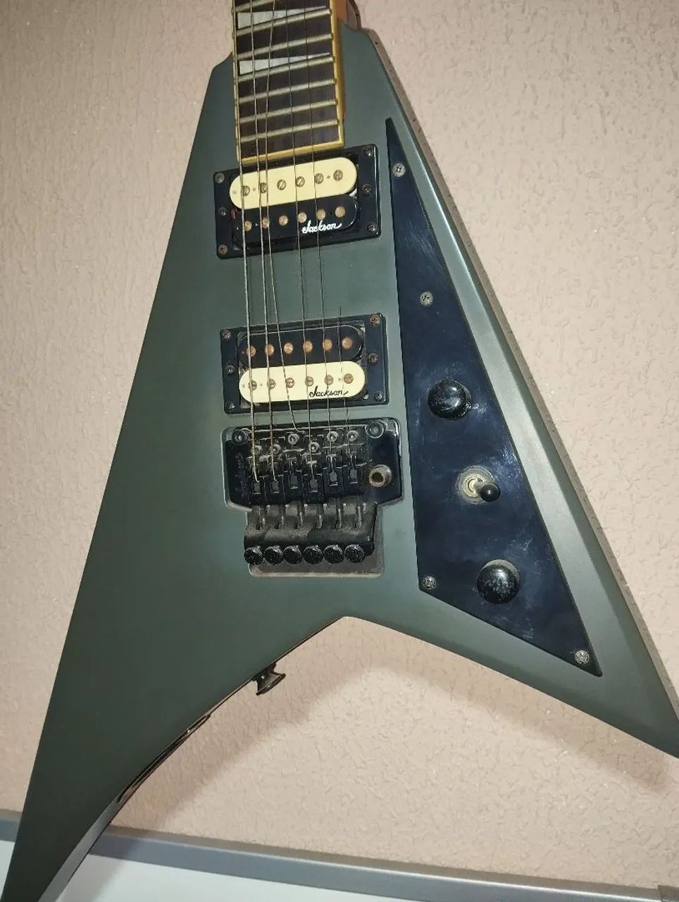 Vendo guitarra Jackson JS 32 Randy Rhoads  - Foto 4