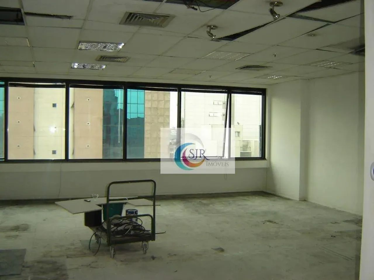 Conjunto comercial de 311 m² com 8 vagas - Foto 9