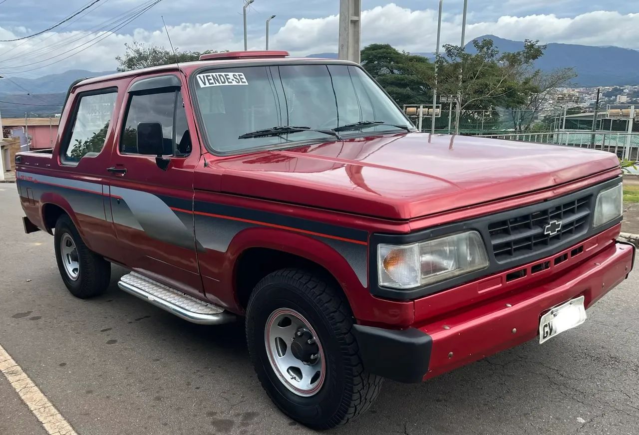 Chevrolet D-20 1990