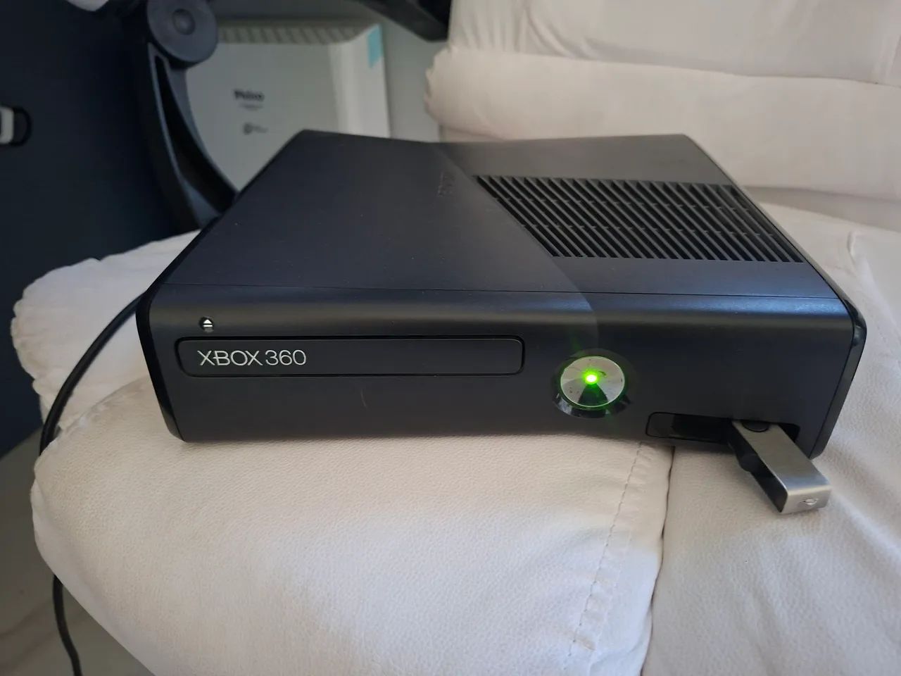 Xbox 360 Desbloqueado + 2 Controles e Jogos - Foto 3