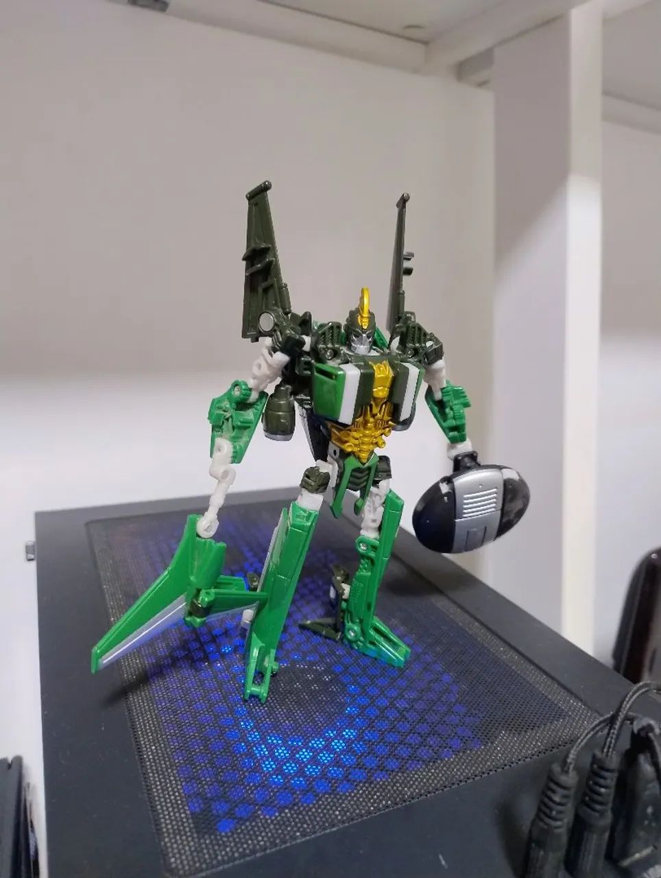 Transformers Deluxe Class Air raid (2011)