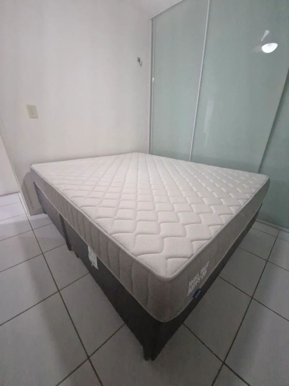 CAMA QUEEN ORTOBOM ORTOPÉDICA SEMINOVA 