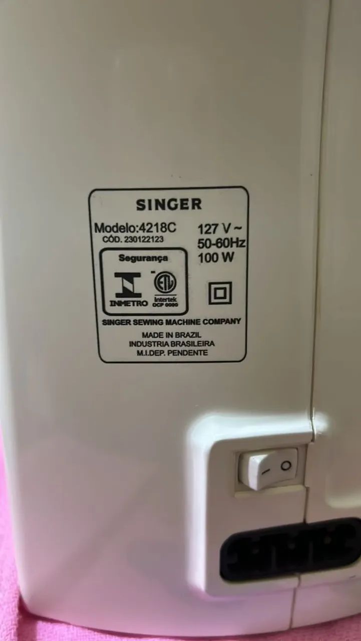Máquina de costura Singer  - Foto 2