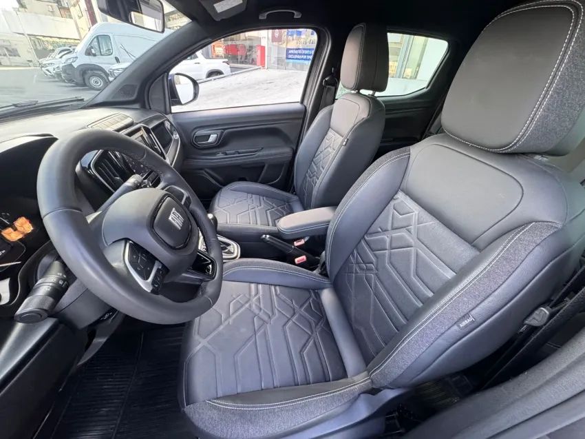 Fiat Strada Volcano 1.3 Flex 8V CD Aut. 2024 - Foto 5