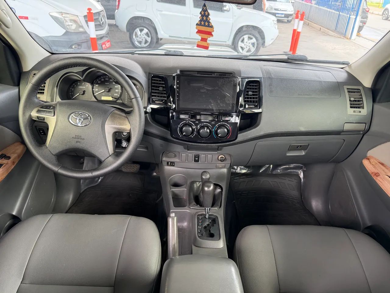Toyota Hilux 2013