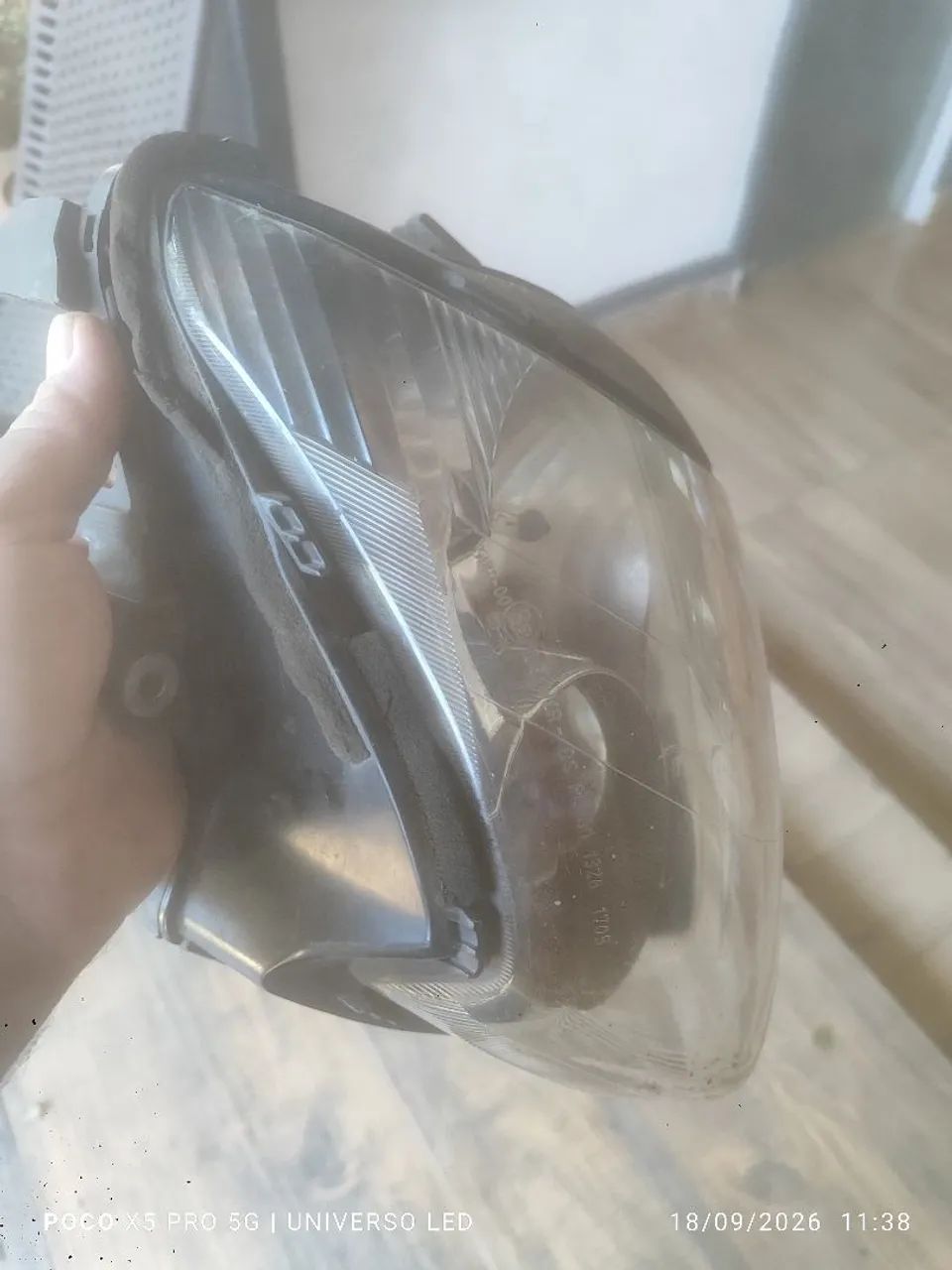 Farol da CB 600 Hornet Original. - Foto 3