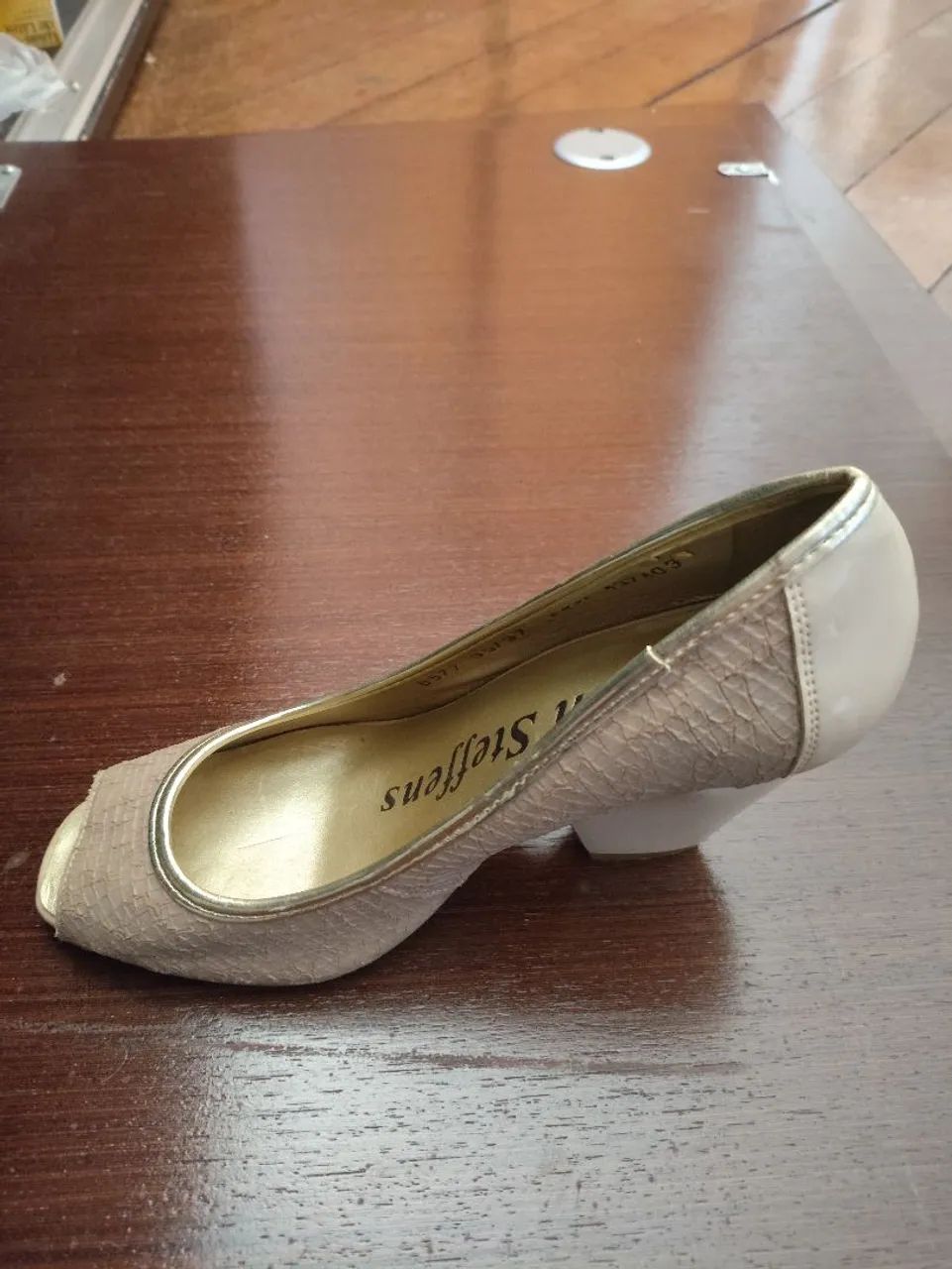 Sapatos semi novos 35 - Foto 3