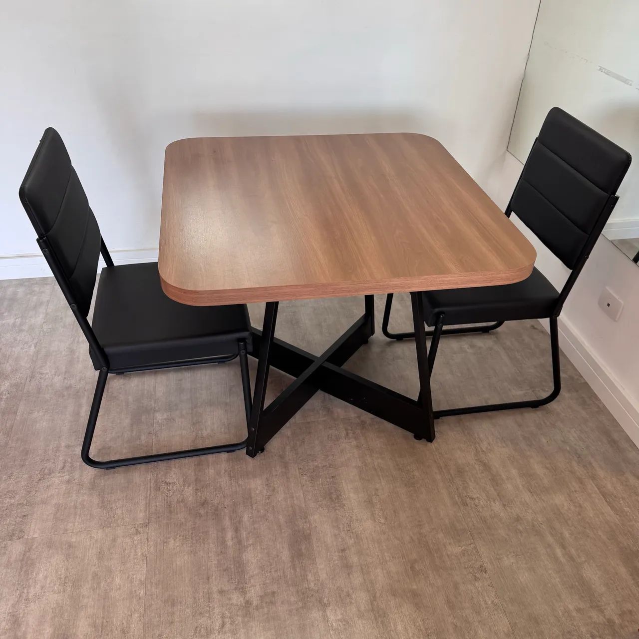 Mesa de Jantar + 4 Cadeiras 65704316497539120