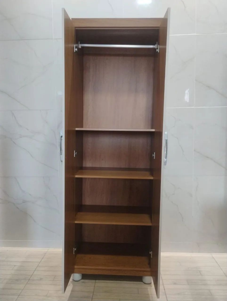 Multiuso com cabideiro/Guarda roupa solteiro  - Foto 4